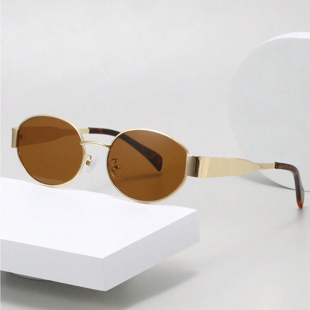 Retro Orange/Brown Lens Sunglasses in Gold Metal OS New